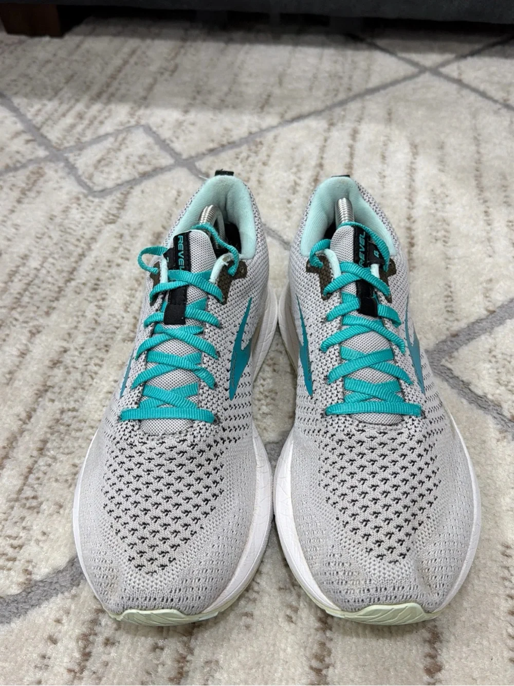 Brooks Revel 4 Women's Size 10.5 B (Medium) Running Shoes Gray Aqua